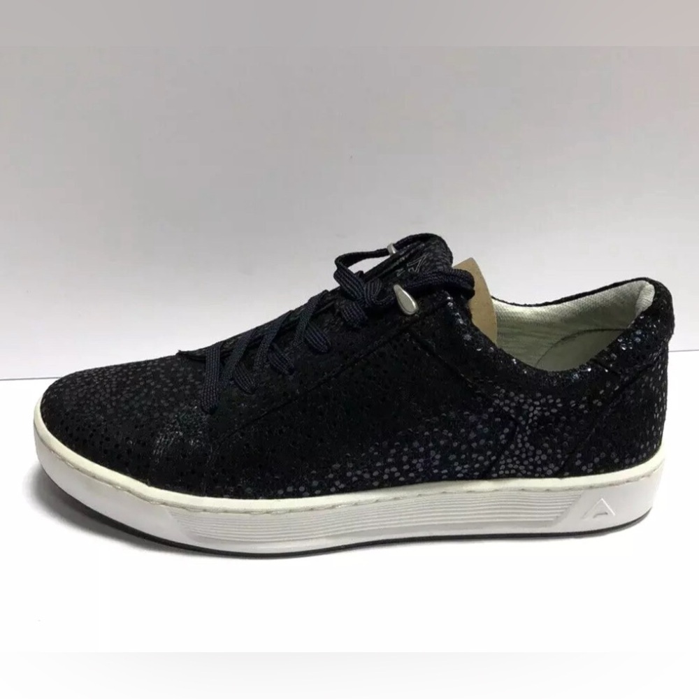 Nurse Mates Womens Harper Align Sneaker Size 11 W